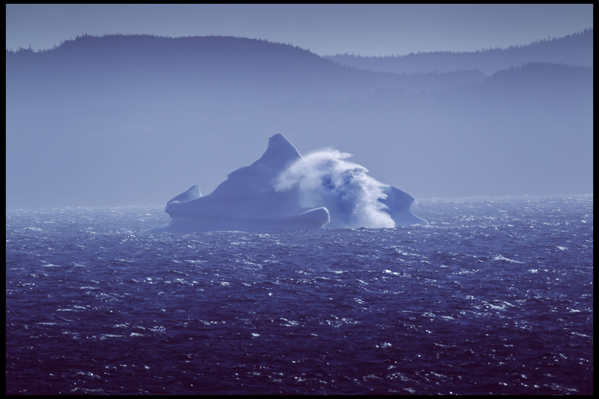 iceberg_bonavista_june2014-02clr